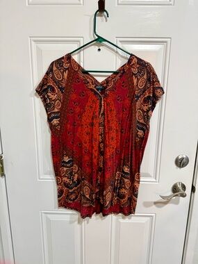 Lucky Brand Red and Rust Paisley V-Neck